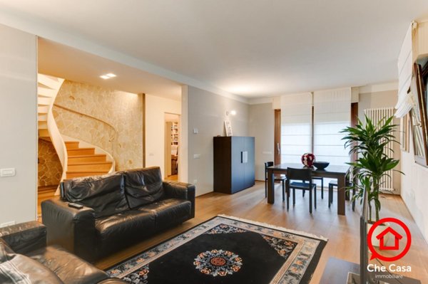 casa indipendente in vendita a Cesena in zona Centro Storico