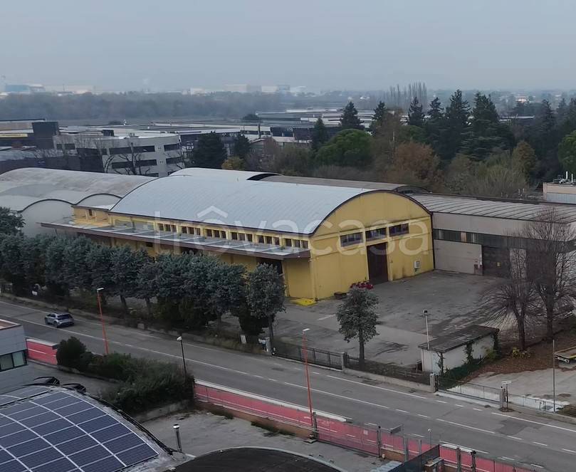 capannone in vendita a Cesena in zona Marcorano