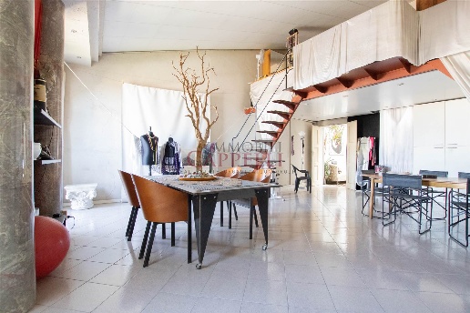casa indipendente in vendita a Cesena in zona Barriera