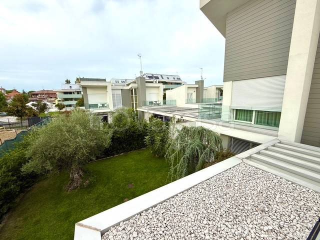 casa indipendente in vendita a Cesena in zona Fiorenzuola