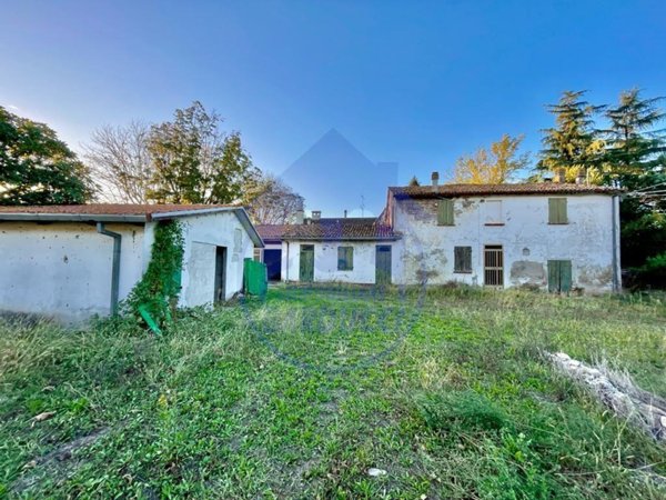 casa indipendente in vendita a Cesena in zona San Vittore