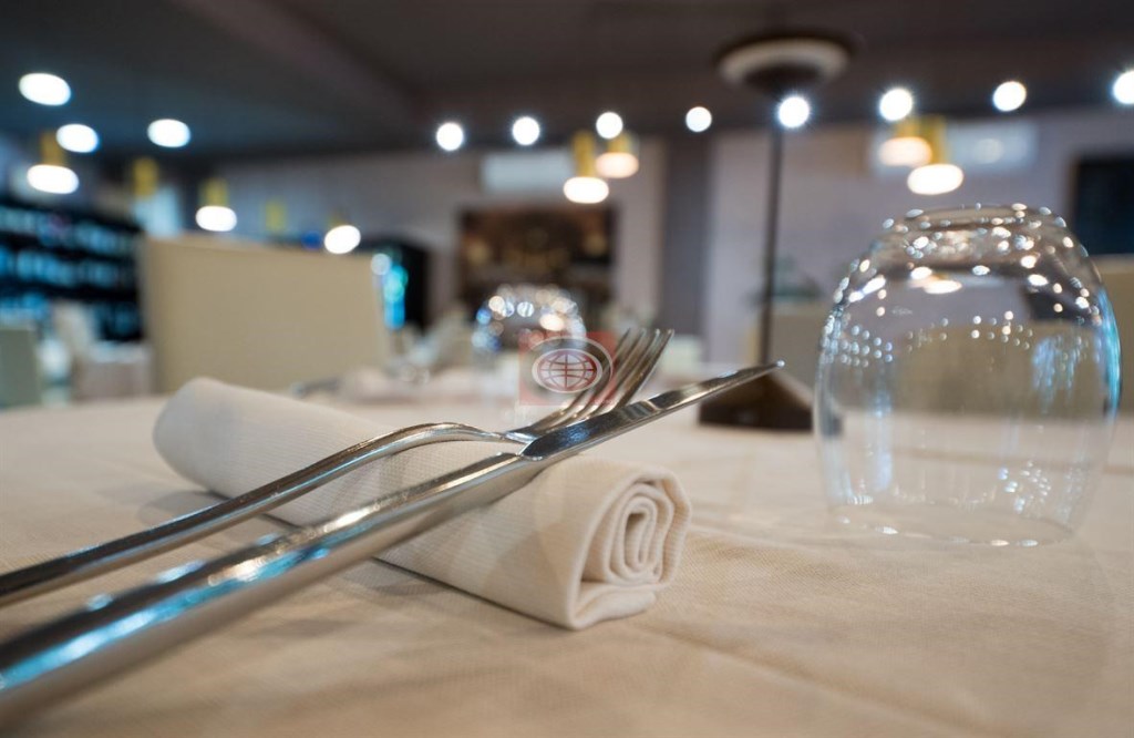 negozio in vendita a Cesena in zona San Rocco