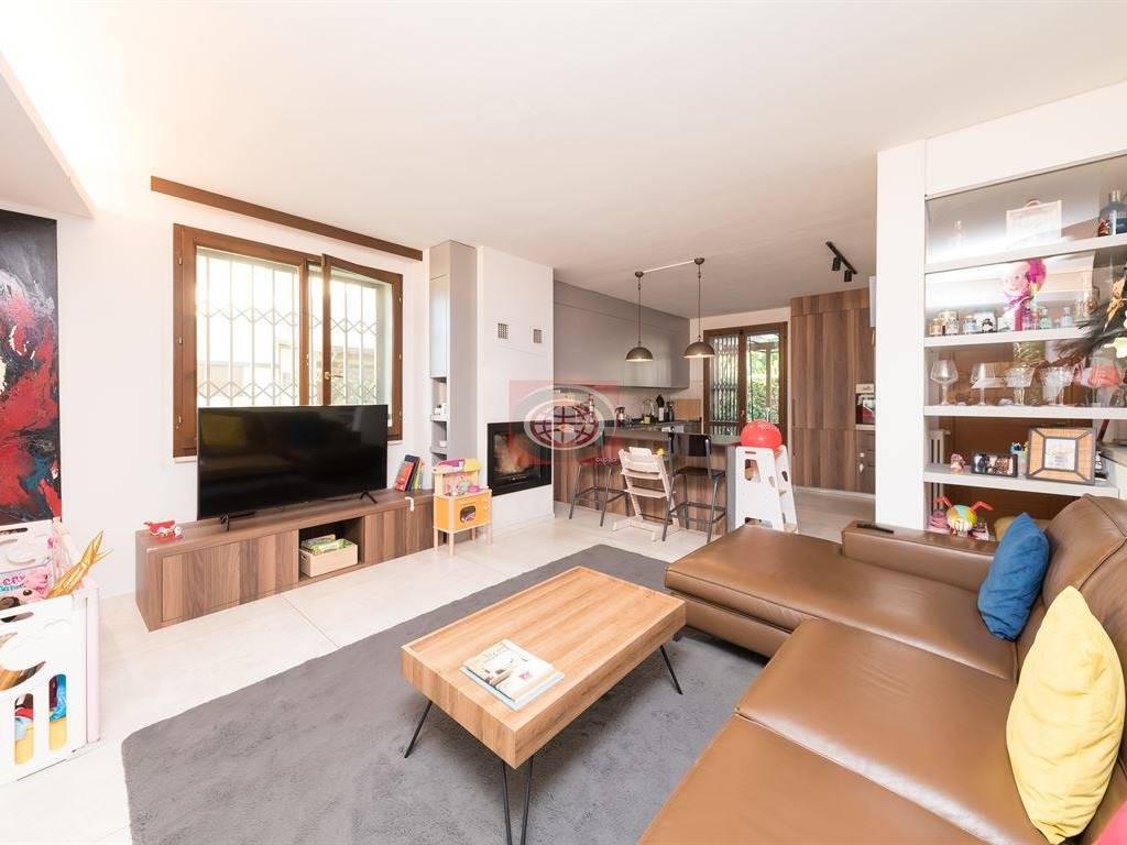 casa indipendente in vendita a Cesena in zona Macerone