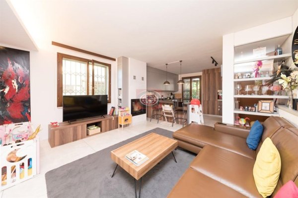 casa indipendente in vendita a Cesena