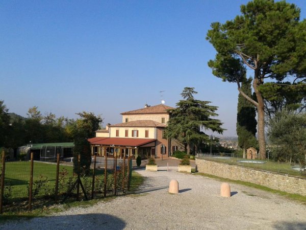 casa indipendente in vendita a Cesena in zona San Carlo