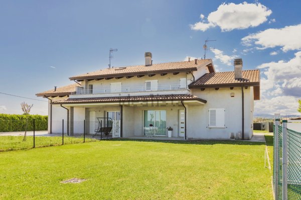 casa indipendente in vendita a Cesena in zona Bulgaria