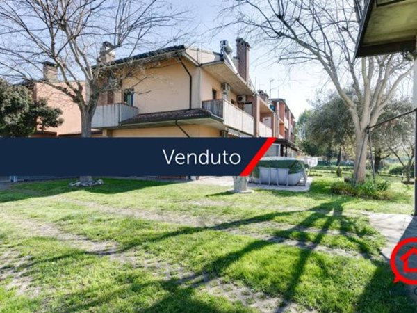 casa indipendente in vendita a Cesena in zona Sant'Andrea in Bagnolo