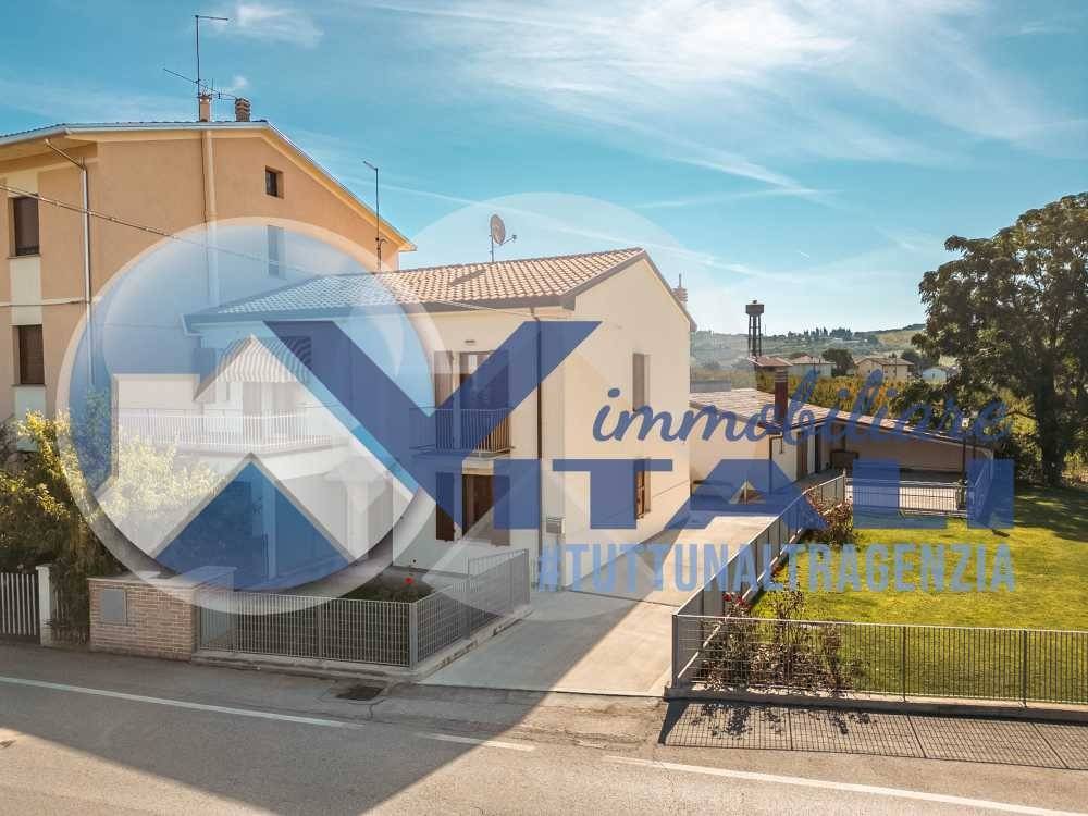 casa indipendente in vendita a Cesena in zona Calisese
