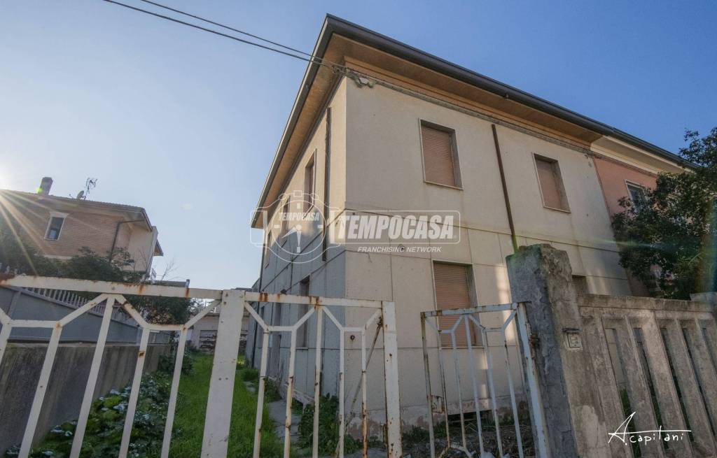 appartamento in vendita a Cesena in zona Centro Storico