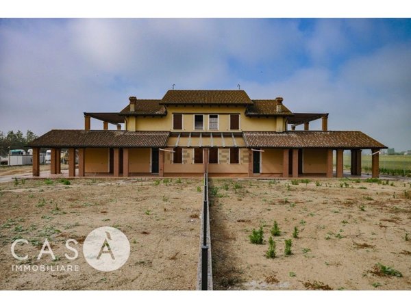 casa indipendente in vendita a Cesena in zona Pioppa