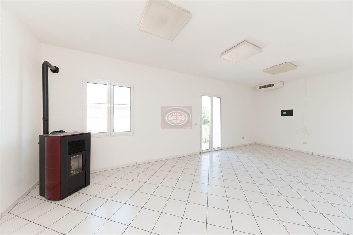 appartamento in vendita a Cesena in zona Tipano