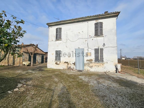 casa indipendente in vendita a Cesena