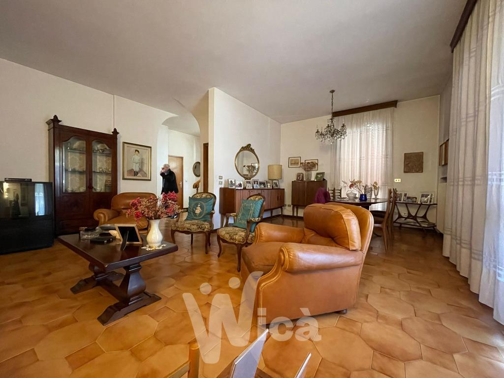 casa indipendente in vendita a Cesena in zona Cesuola