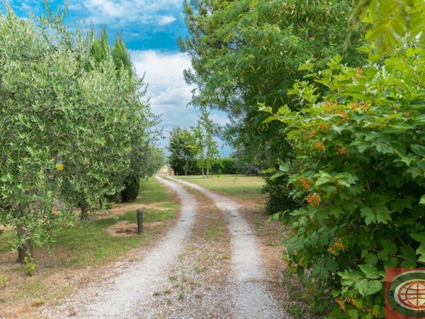 casa indipendente in vendita a Cesena in zona Marcorano