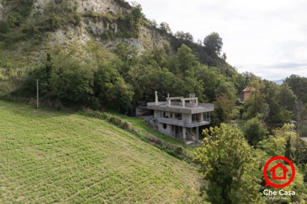 casa indipendente in vendita a Cesena in zona Fiorenzuola