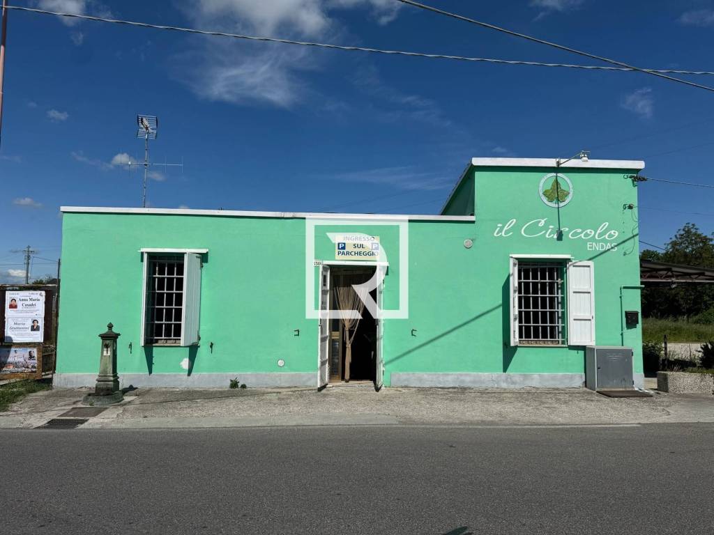 negozio in vendita a Cesena in zona San Cristoforo