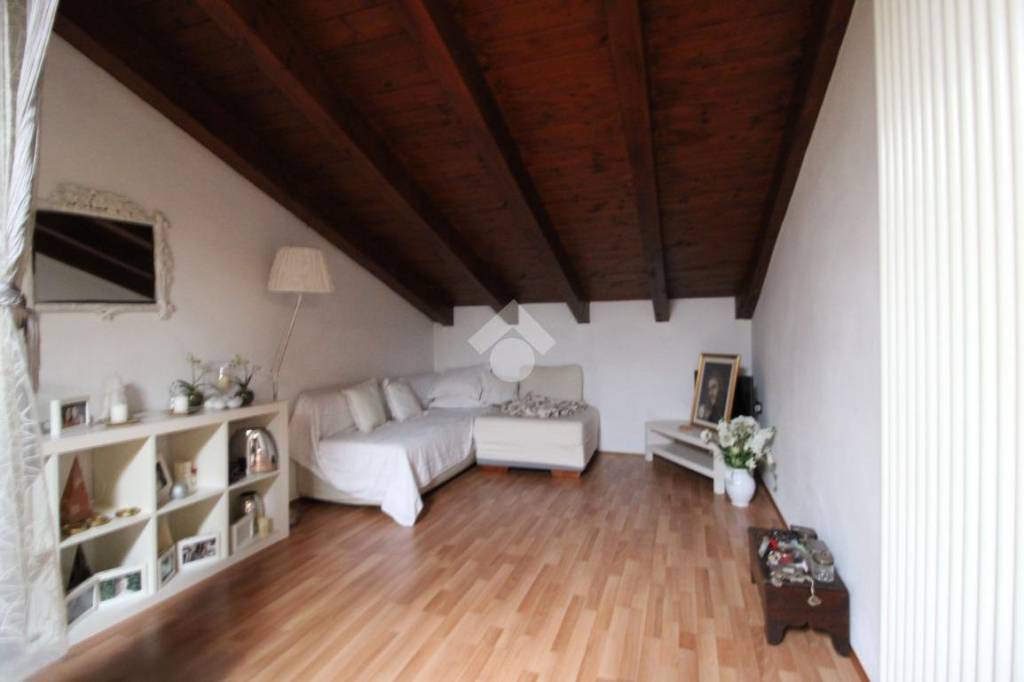 casa indipendente in vendita a Cesena in zona Pioppa