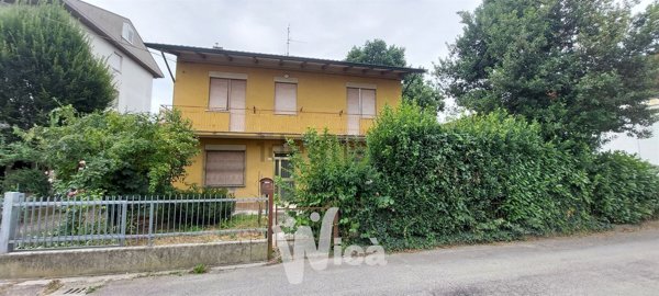 casa indipendente in vendita a Cesena in zona Diegaro/Capocolle