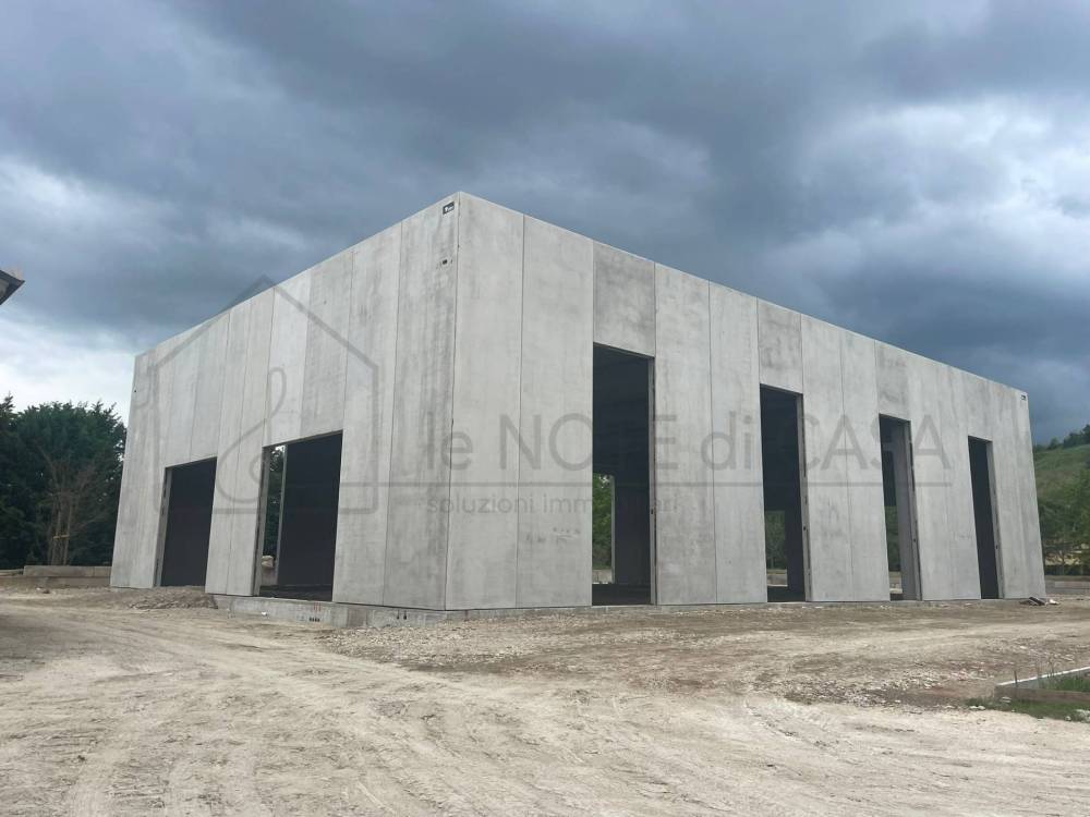 capannone in vendita a Cesena in zona Settecrociari