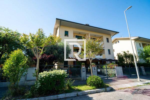 casa indipendente in vendita a Cesena in zona Calabrina