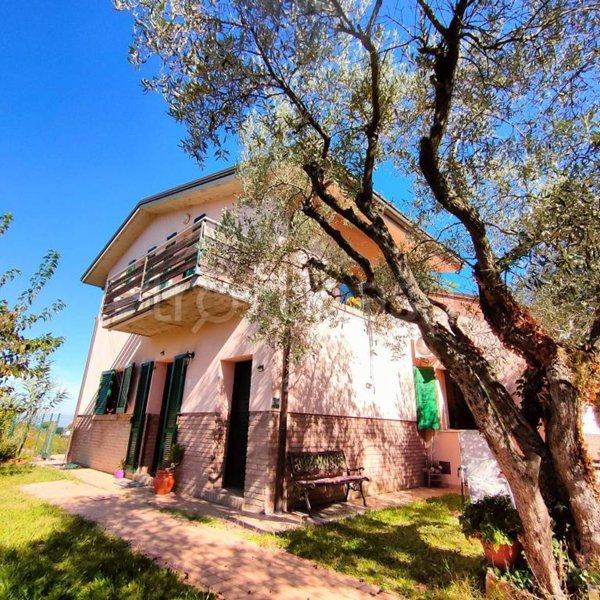 casa indipendente in vendita a Cesena in zona San Tomaso