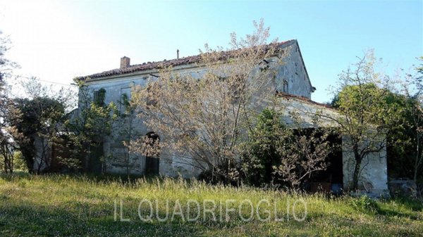 casa indipendente in vendita a Cesena in zona San Tomaso