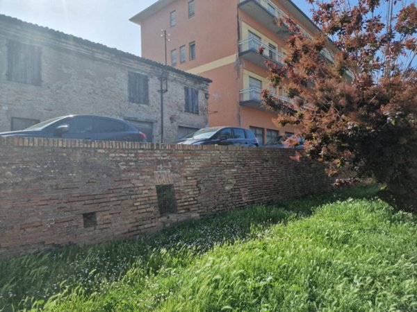 casa indipendente in vendita a Cesena in zona Centro Storico