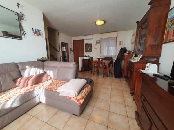 casa indipendente in vendita a Cesena in zona Pievesestina