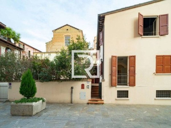 casa indipendente in vendita a Cesena in zona Centro Storico