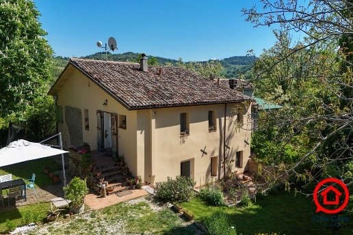 casa indipendente in vendita a Cesena in zona Montereale
