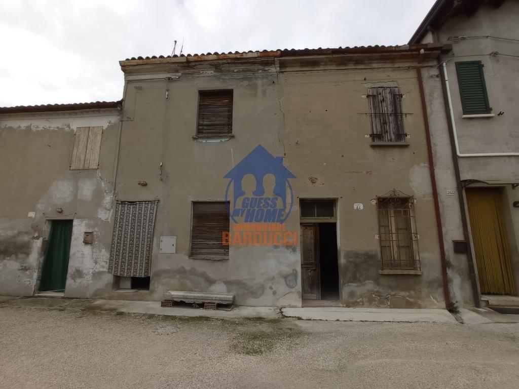casa semindipendente in vendita a Cesena in zona Centro Storico