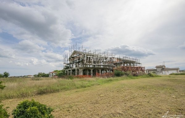 casa indipendente in vendita a Cesena in zona Calabrina