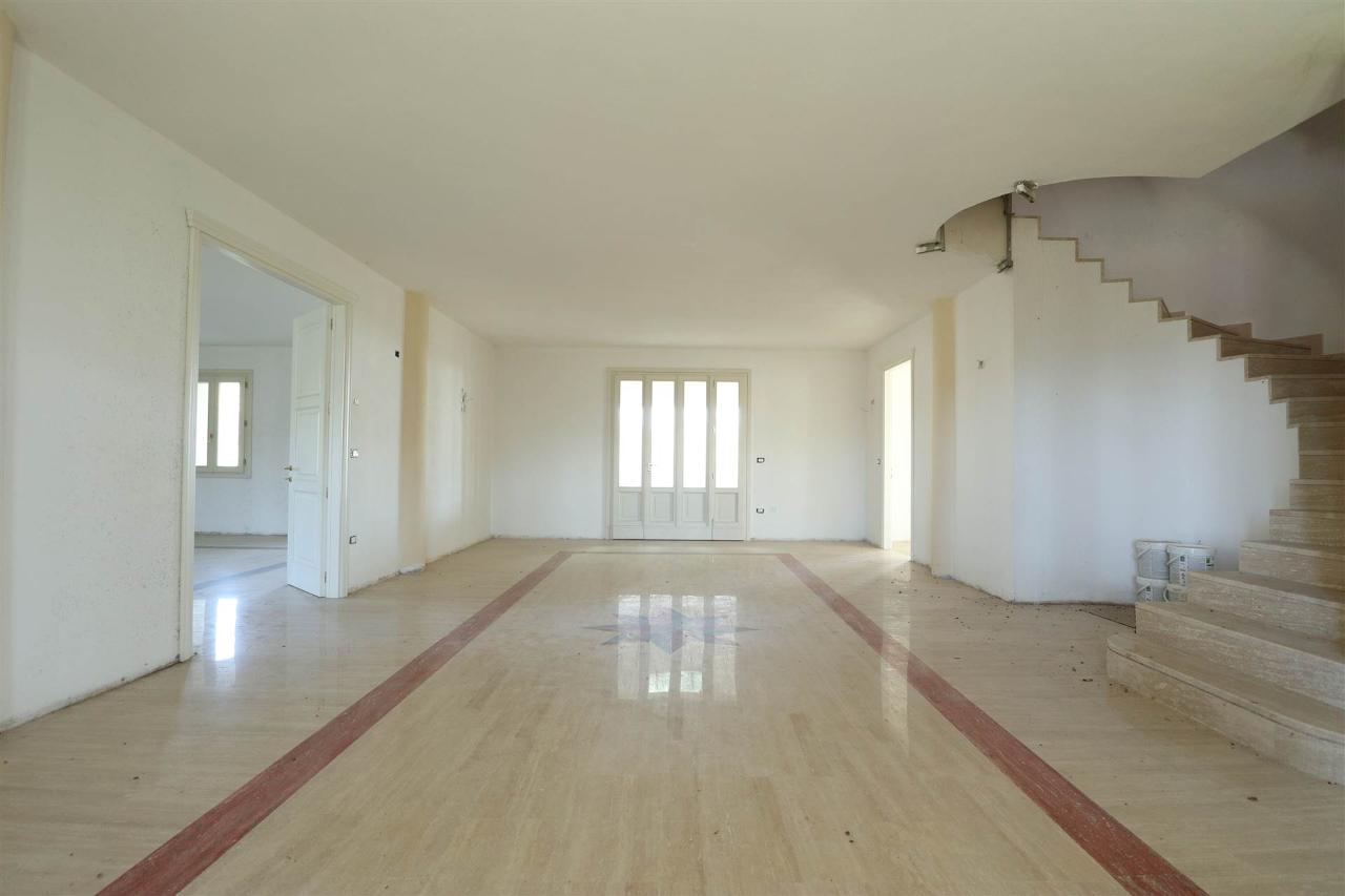 casa indipendente in vendita a Cesena in zona Carpineta