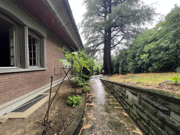 casa indipendente in vendita a Cesena