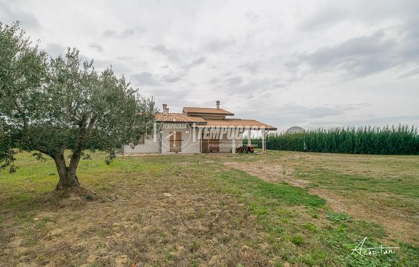 casa indipendente in vendita a Cesena in zona San Giorgio