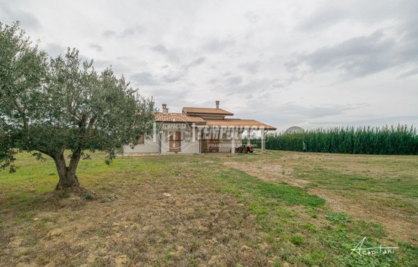 casa indipendente in vendita a Cesena in zona Fiorenzuola