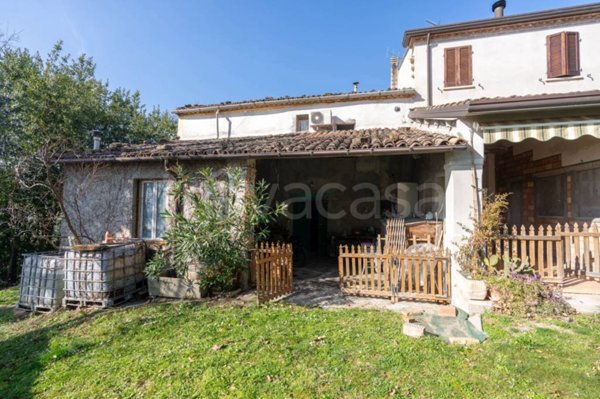 casa indipendente in vendita a Cesena in zona Luzzena