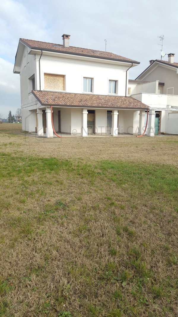 casa indipendente in vendita a Cesena in zona Marcorano