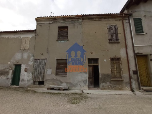 pentavano in vendita a Cesena in zona Centro Storico