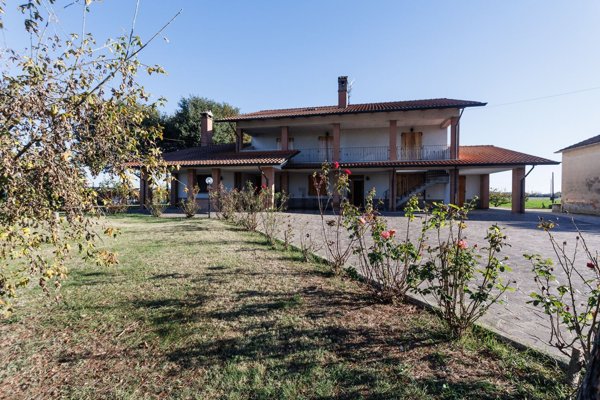 casa indipendente in vendita a Cesena in zona San Cristoforo