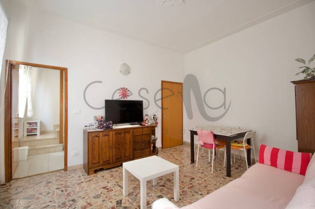 casa indipendente in vendita a Cesena in zona Centro Storico