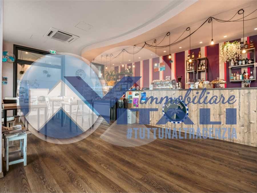 negozio in vendita a Cesena in zona San Rocco