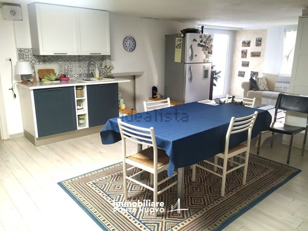 casa indipendente in vendita a Cesena