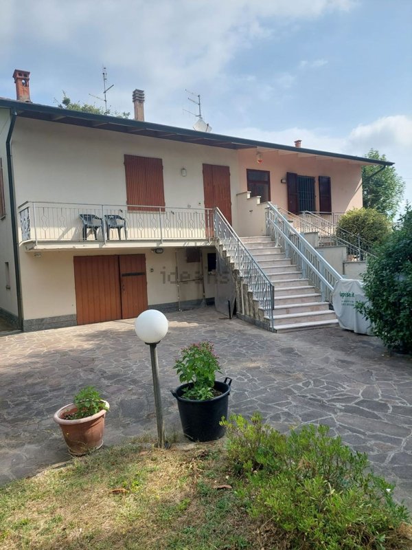 casa indipendente in vendita a Cesena