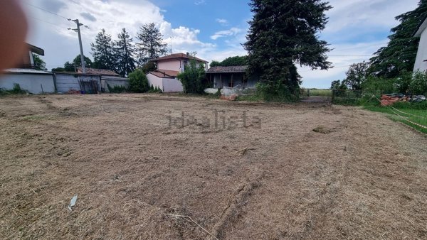 terreno edificabile in vendita a Cesena