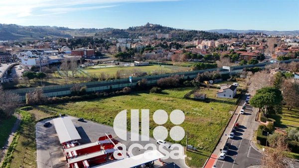 terreno edificabile in vendita a Cesena