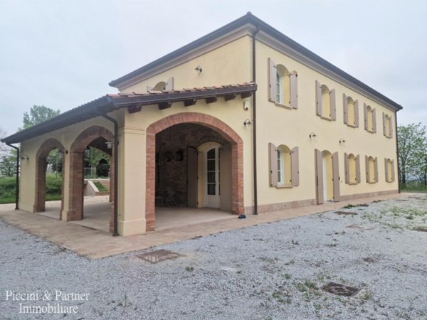 casa indipendente in vendita a Cesena in zona Cesuola