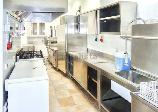 negozio in vendita a Cesena in zona Centro Storico