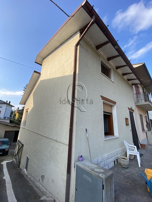 casa indipendente in vendita a Cesena in zona Borello