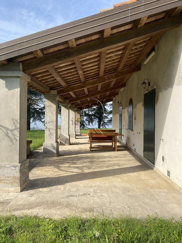 casa indipendente in vendita a Cesena in zona Roversano